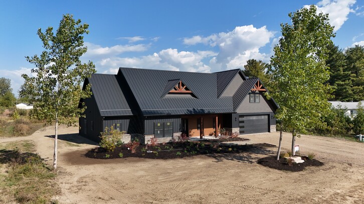 M8 The Obsidian M8 The Obsidian